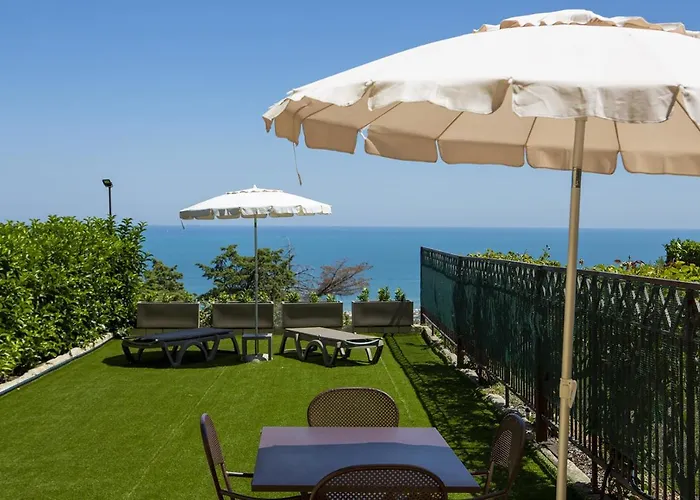 Giuvra Garden House Casa de Férias