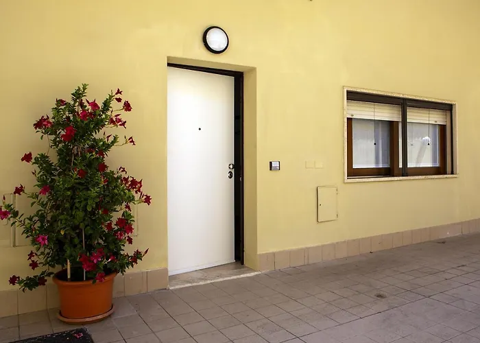 Casa de Férias Giuvra Garden House