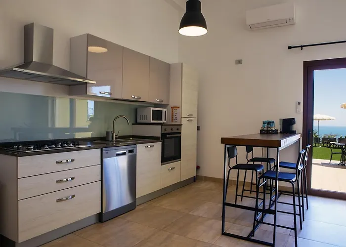 Giuvra Garden House Casa de Férias *